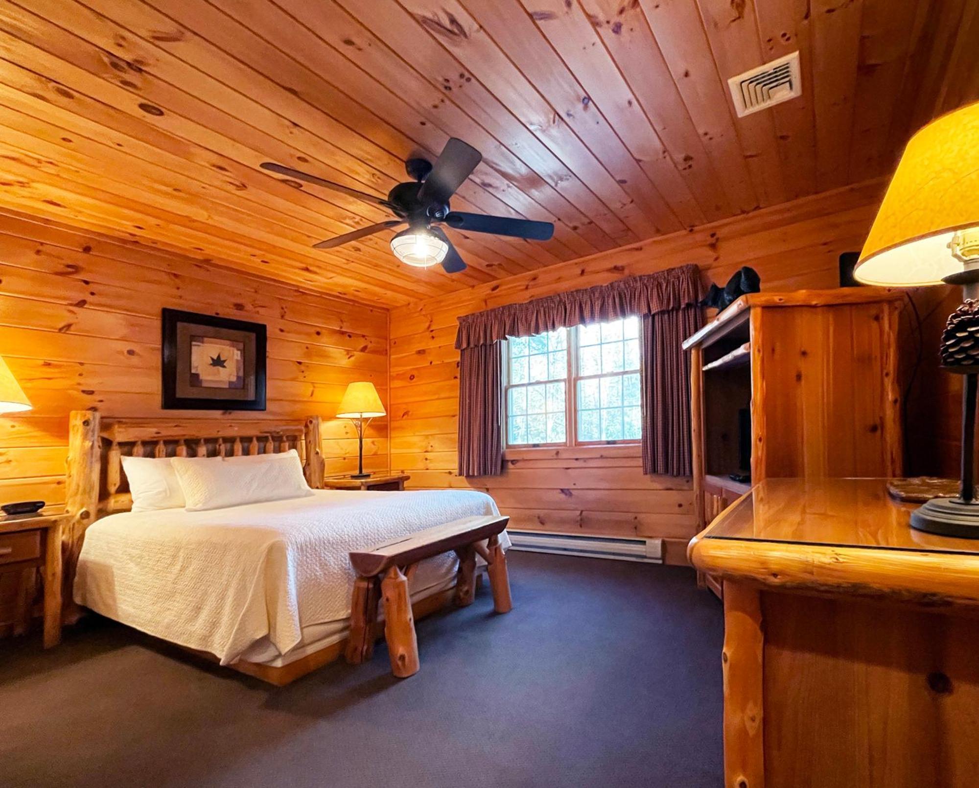 Mountain Springs Lake Resort Stroudsburg Room photo